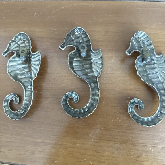3 Vtg Brass Seahorse Wall Hook Hangers Nautical Coastal Decor Beach House - Picture 9 of 10